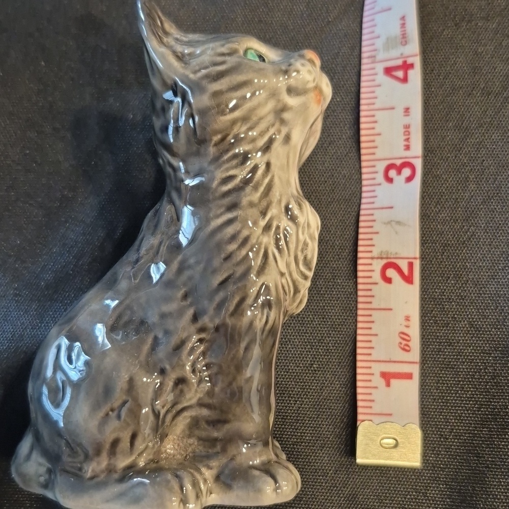 Vintage Goebel Gray Ceramic Tabby Cat Figurine Model 31006 - Picture 6 of 6